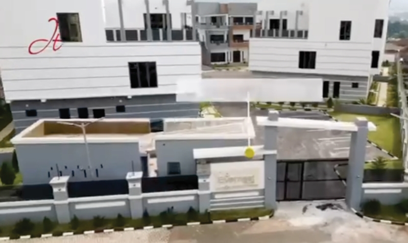 Contemporary home exterior in Guzape Garden City